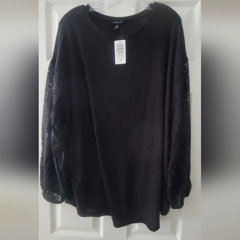 Torrid Waffle Knit Tunic Top w/ Lace Sleeves – NWT – Size 1X (14/16) - Picture 1 of 5